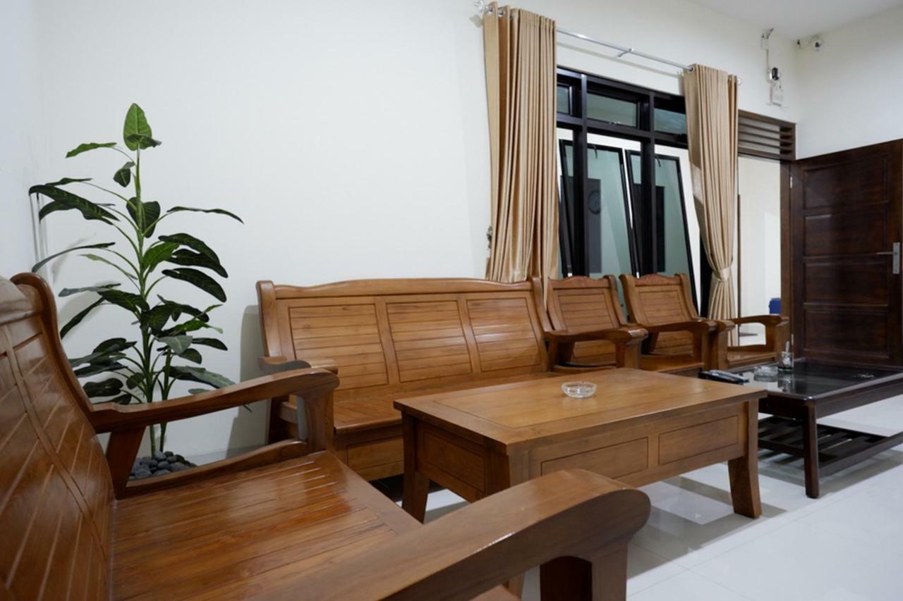 Reddoorz Near Living Plaza Purwokerto Hotel Exterior photo