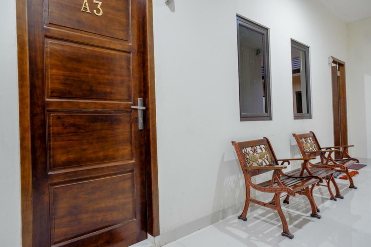 Reddoorz Near Living Plaza Purwokerto Hotel Exterior photo