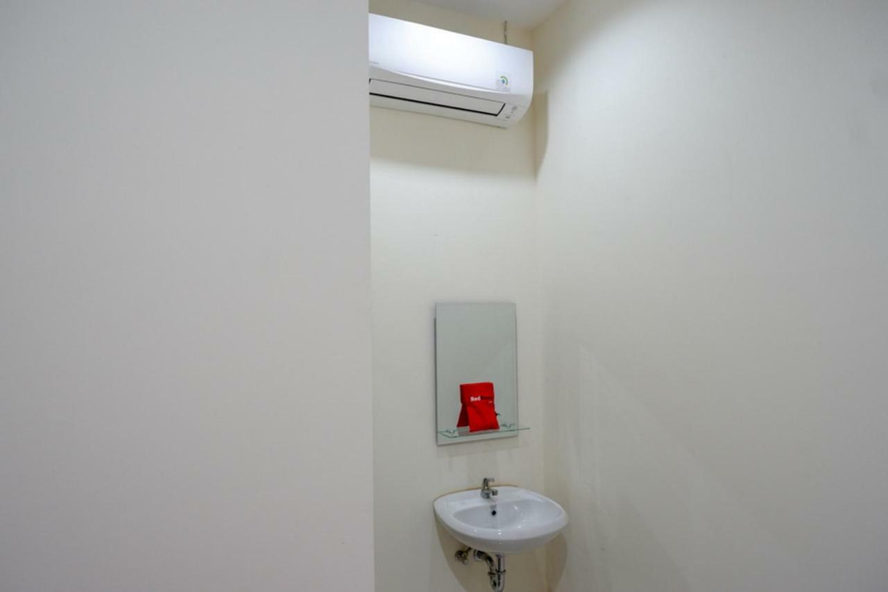 Reddoorz Near Living Plaza Purwokerto Hotel Exterior photo