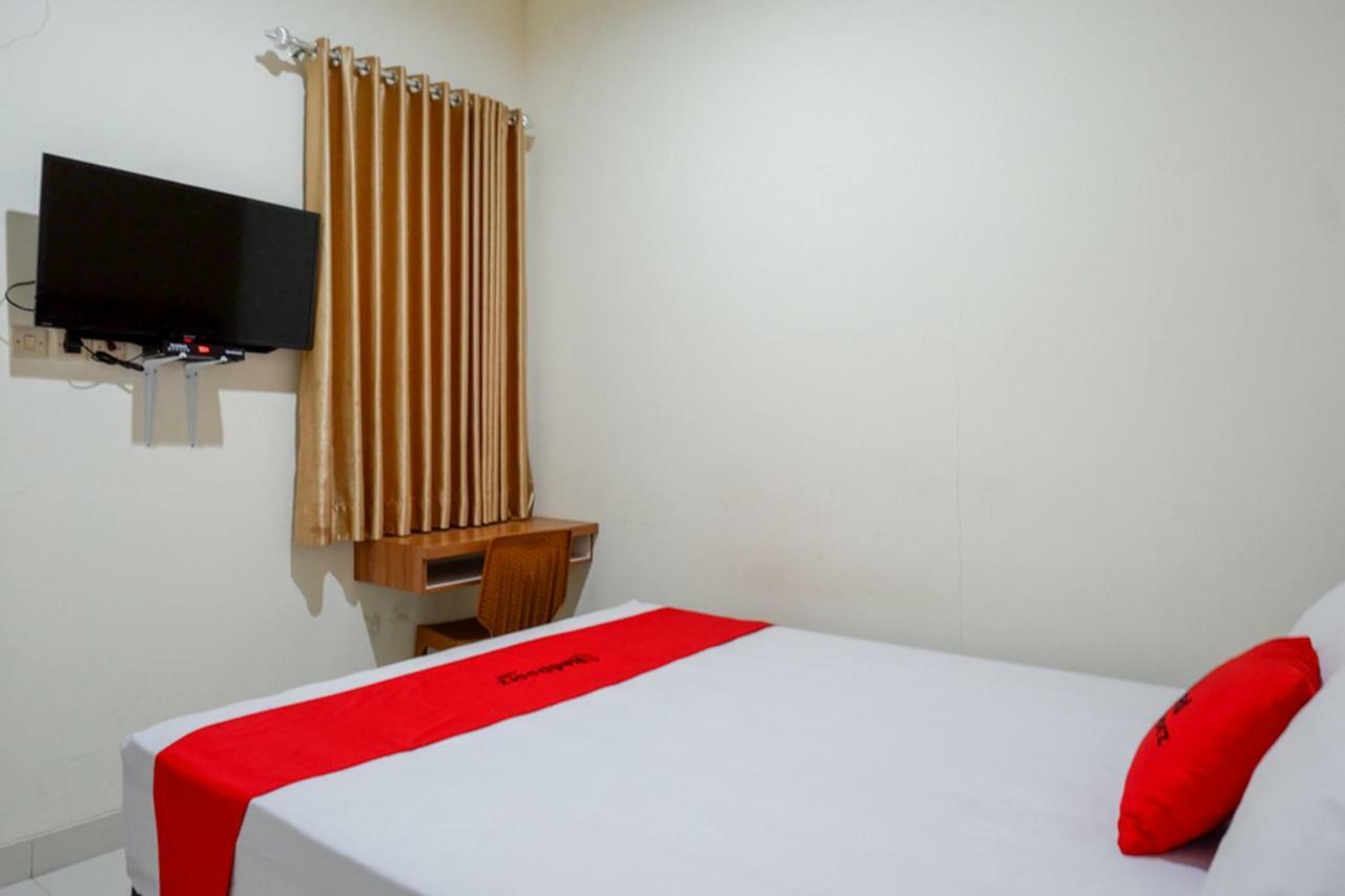 Reddoorz Near Living Plaza Purwokerto Hotel Exterior photo